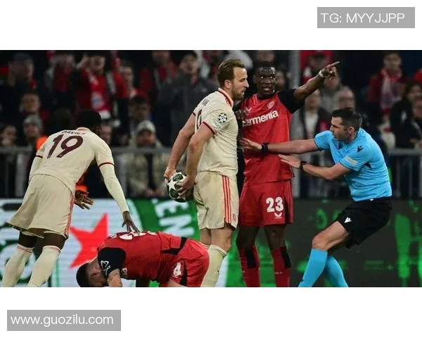 勒沃库森维尔茨精彩远射扳平比分助球队逆转拜仁战局